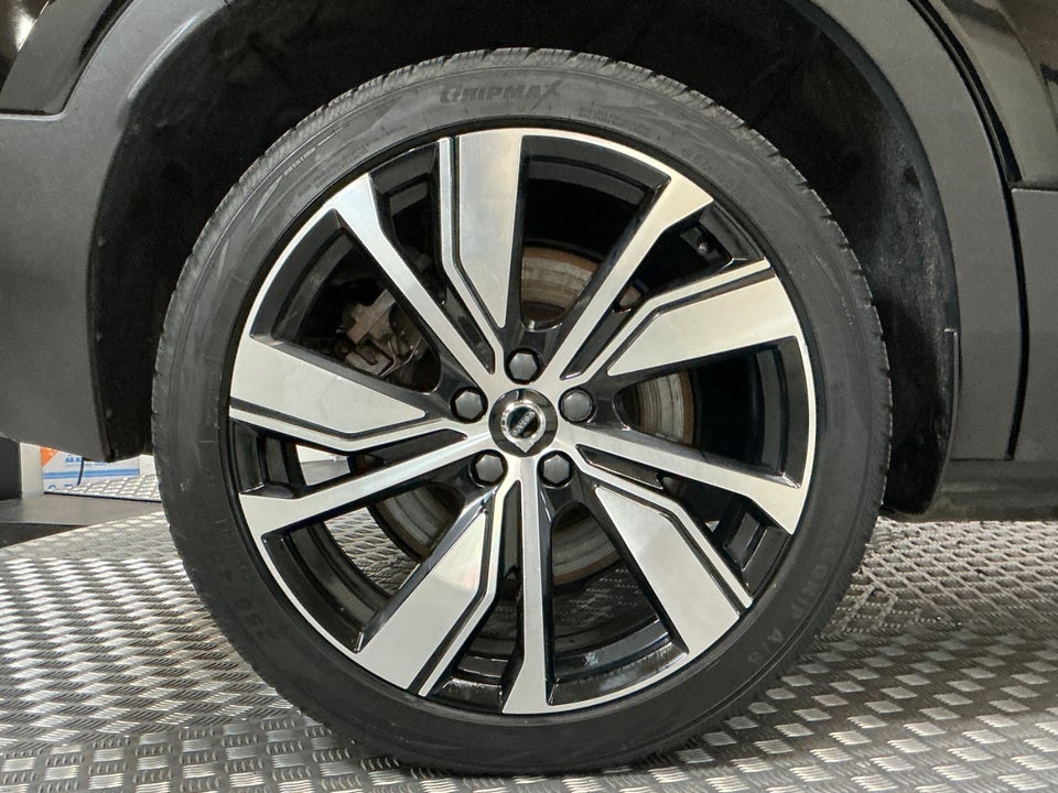 Volvo XC40 P8 ReCharge Twin Pro 5d