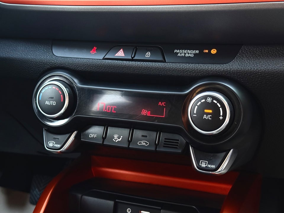 Kia Stonic 1,0 T-GDi Attraction+ 5d