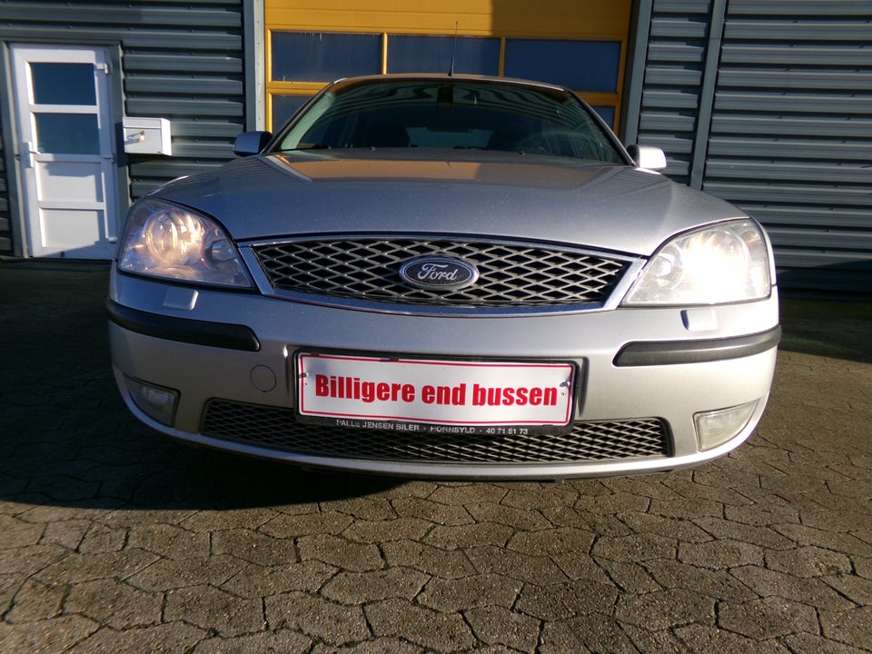 Ford Mondeo 2,5 Ghia 5d