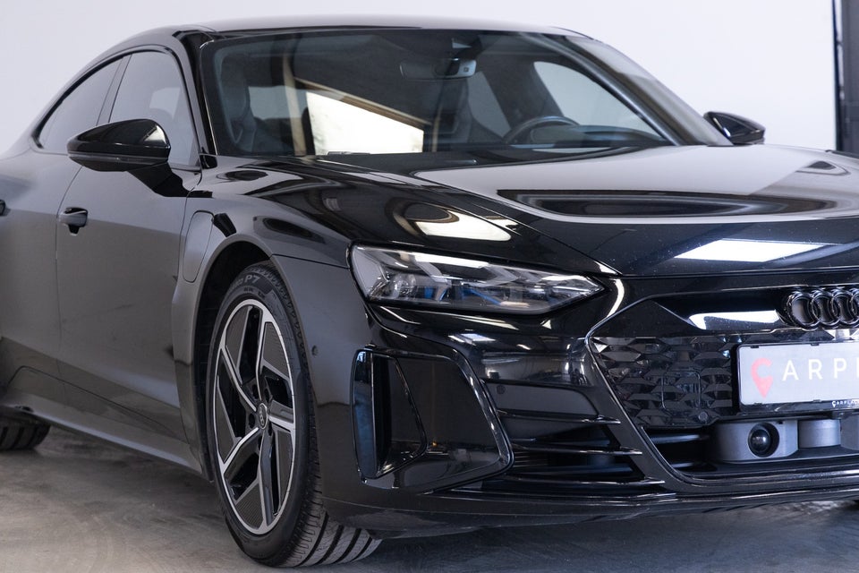 Audi e-tron GT quattro 4d