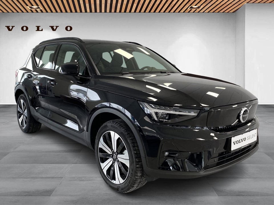 Volvo EX40 Standard Range Plus 5d