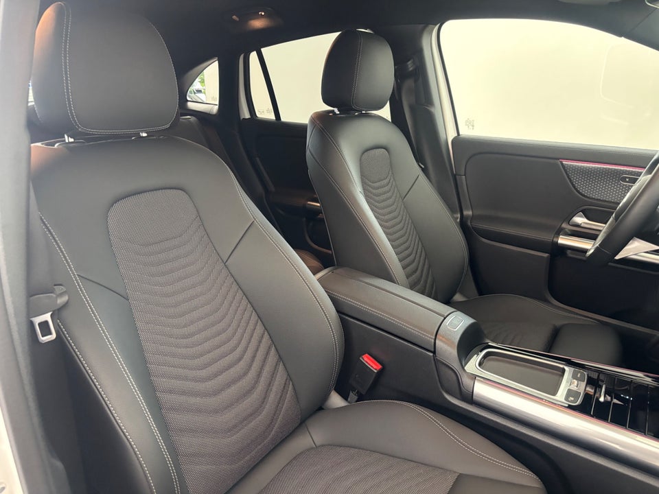 Mercedes EQA250 Progressive 5d