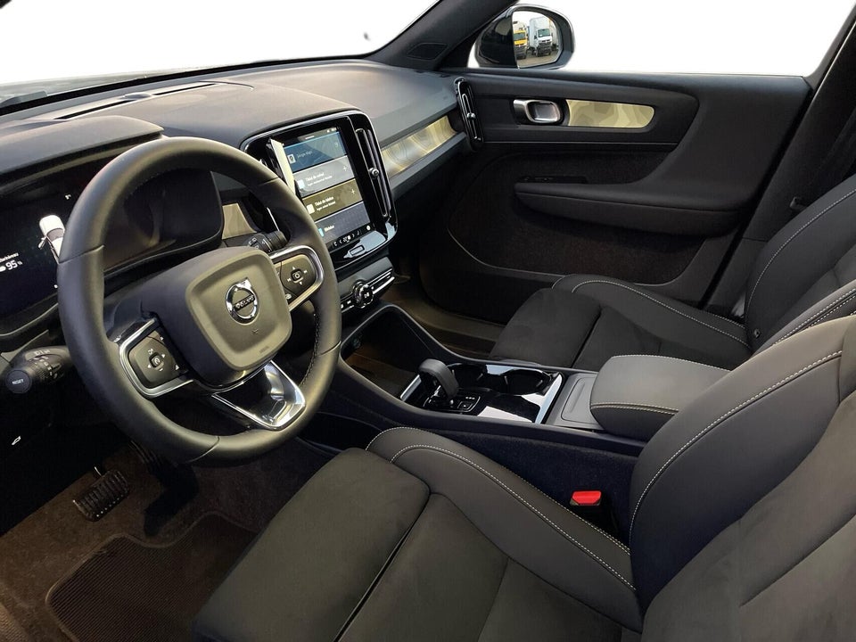 Volvo XC40 ReCharge Twin Plus 5d