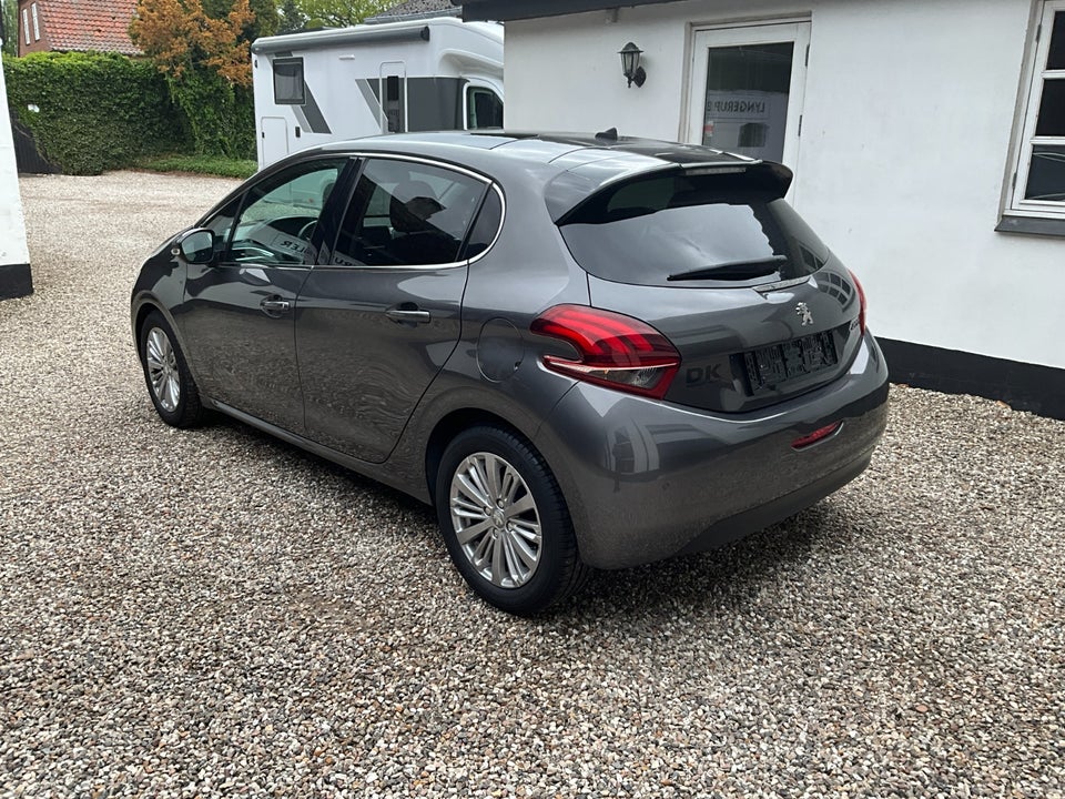 Peugeot 208 1,2 PureTech 82 Prestige 5d