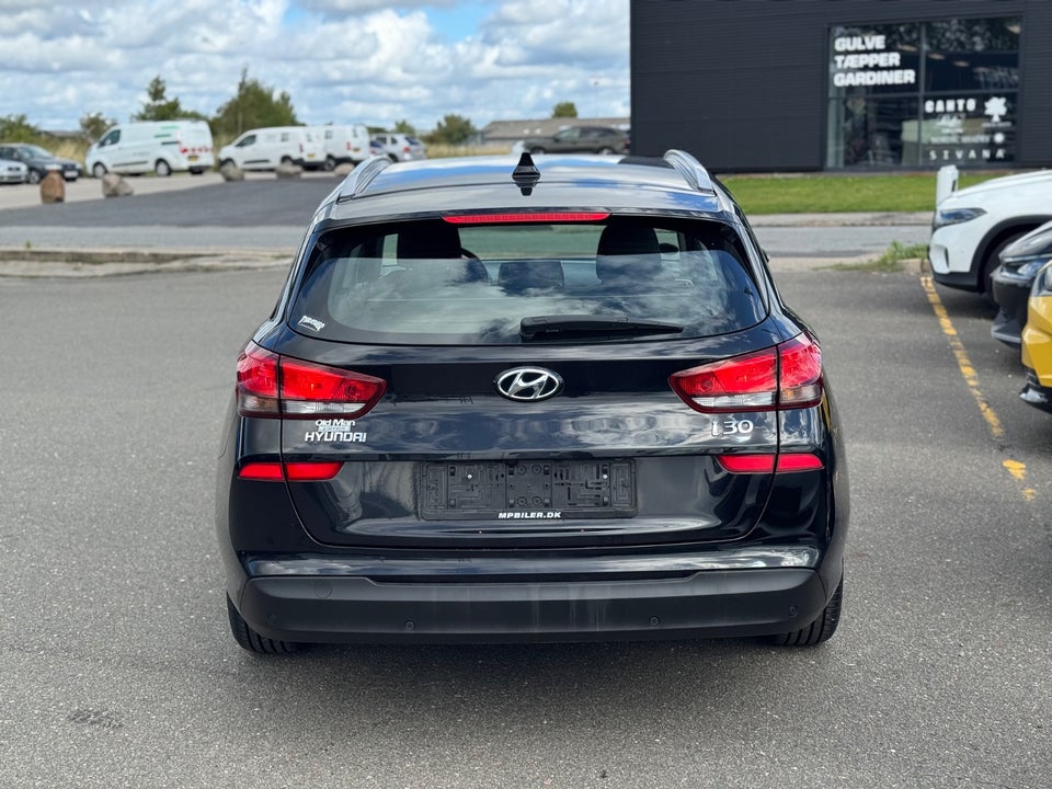 Hyundai i30 1,4 T-GDi Premium stc. DCT 5d