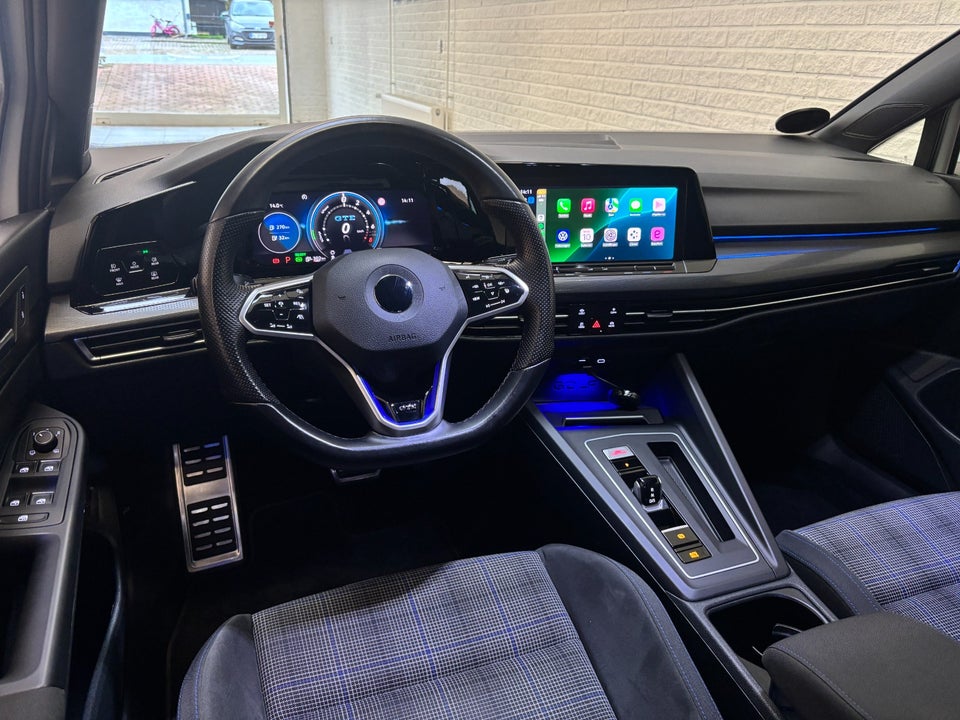 VW Golf VIII 1,4 GTE DSG 5d