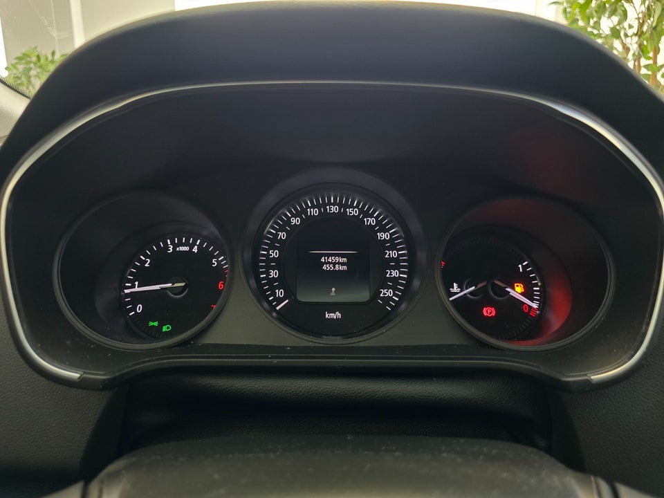 Renault Megane IV 1,2 TCe 100 Life 5d