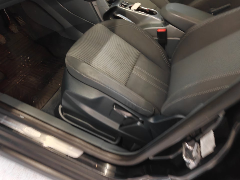 Ford C-MAX 1,0 SCTi 125 Titanium 5d