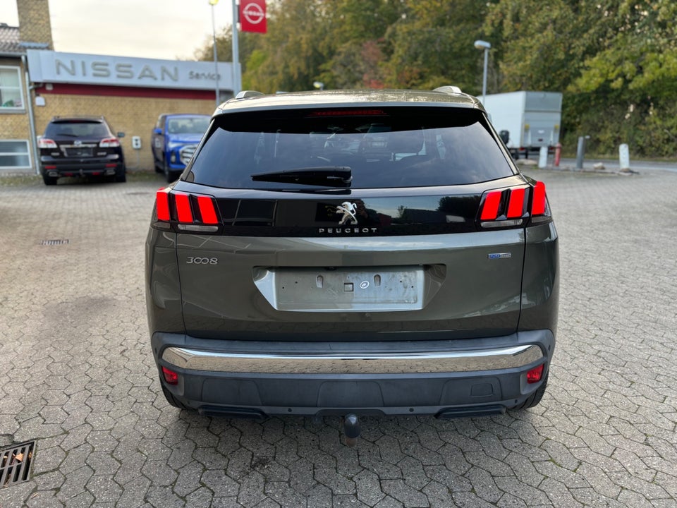 Peugeot 3008 1,2 e-THP 130 Allure 5d