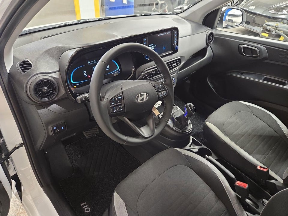 Hyundai i10 1,0 MPi Essential AMT 5d