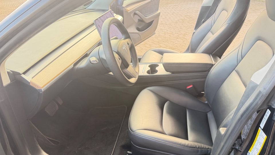 Tesla Model 3 RWD 4d