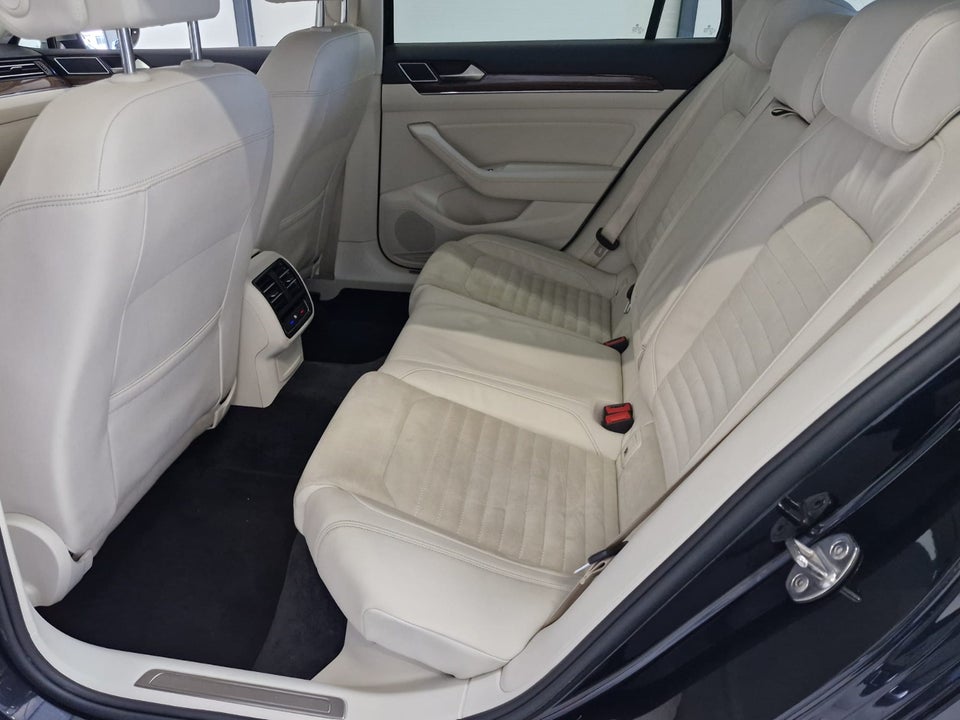 VW Passat 2,0 TSi 220 Highline Variant DSG 5d