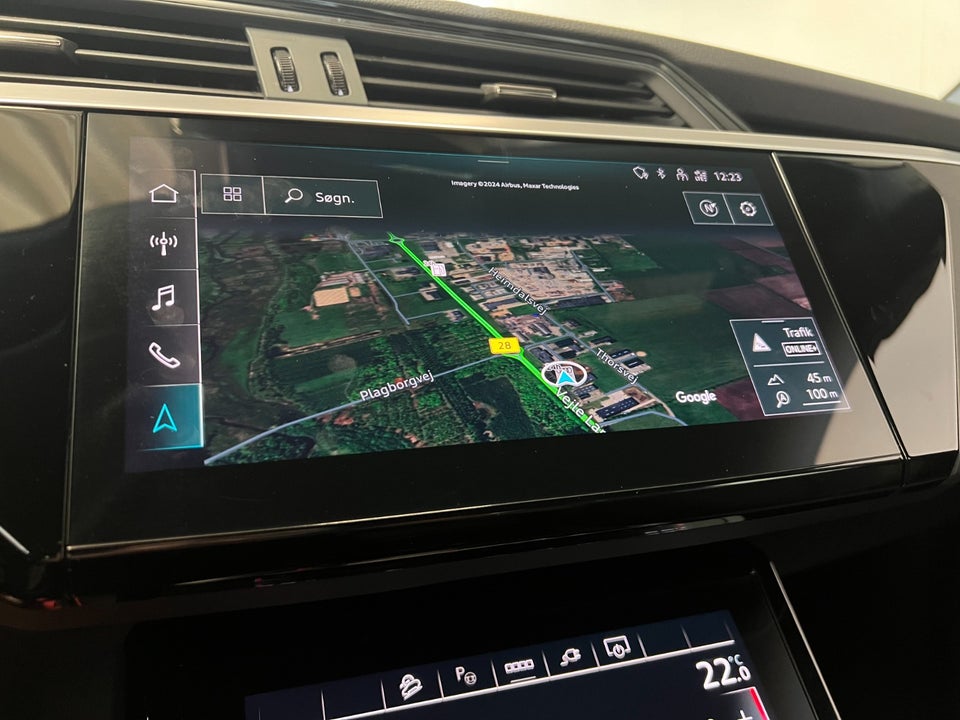 Audi Q8 e-tron 55 S-line quattro 5d