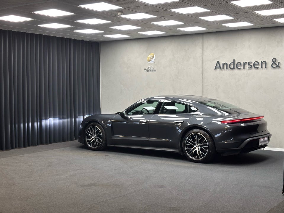 Porsche Taycan 4d