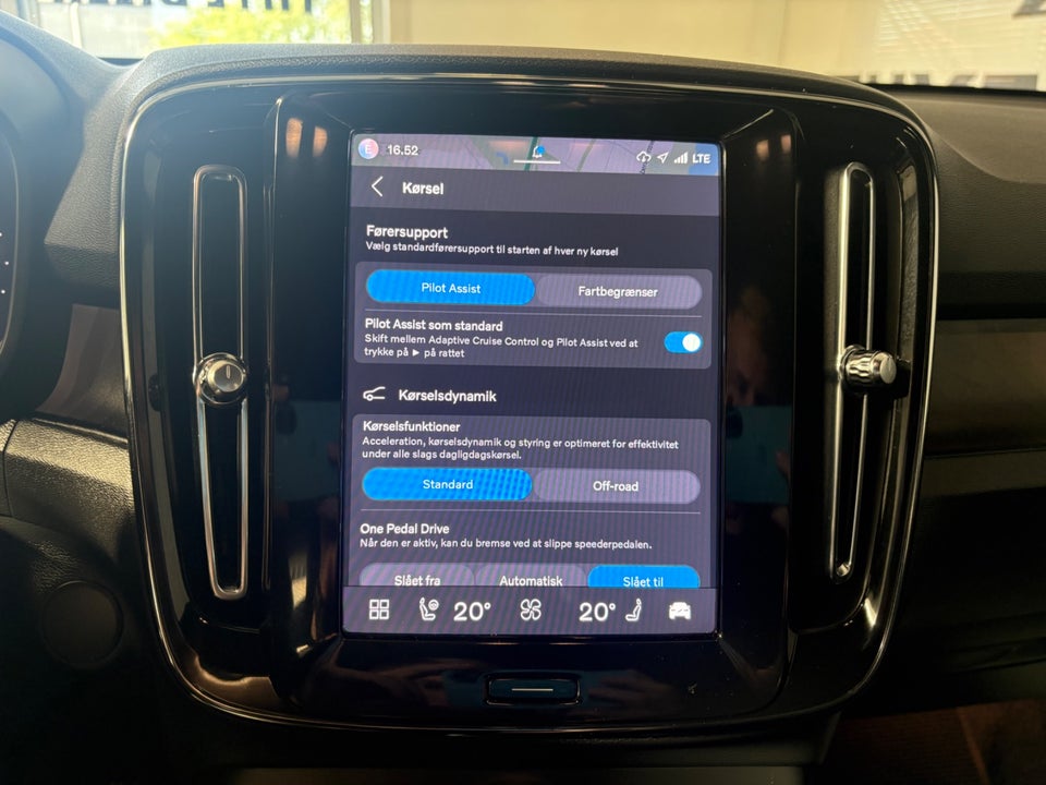 Volvo XC40 ReCharge Extended Range Plus 5d