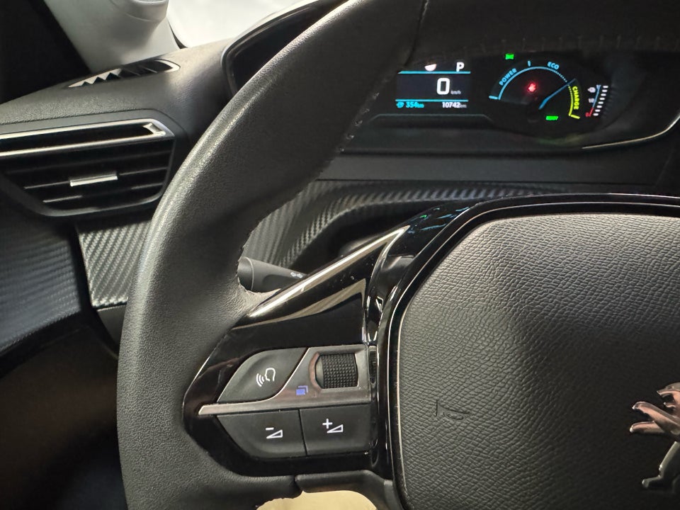 Peugeot e-208 50 Active 5d