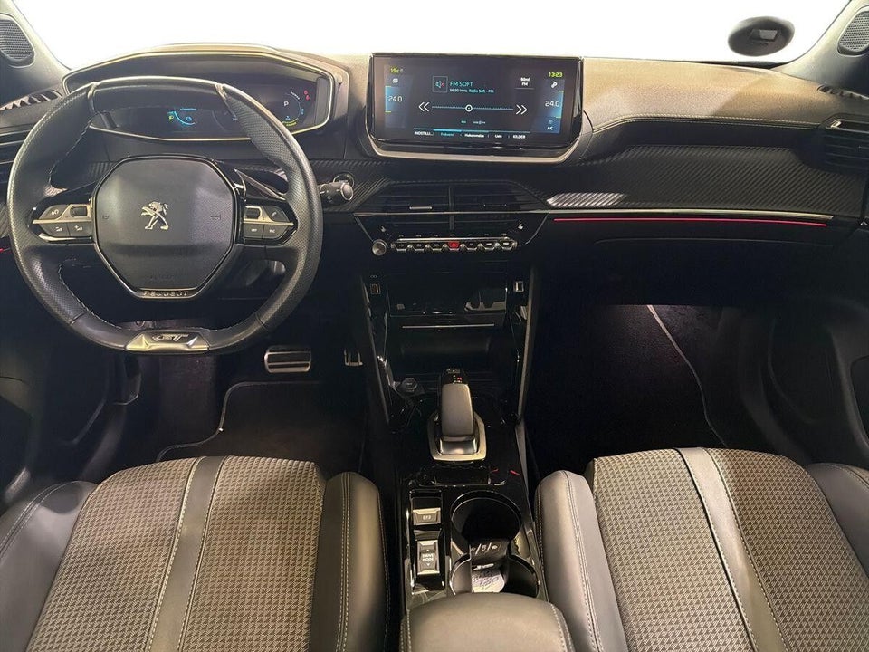 Peugeot e-2008 50 GT 5d