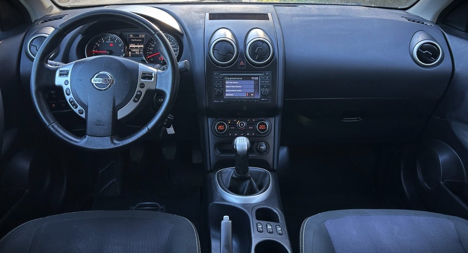 Nissan Qashqai 1,6 Visia 5d
