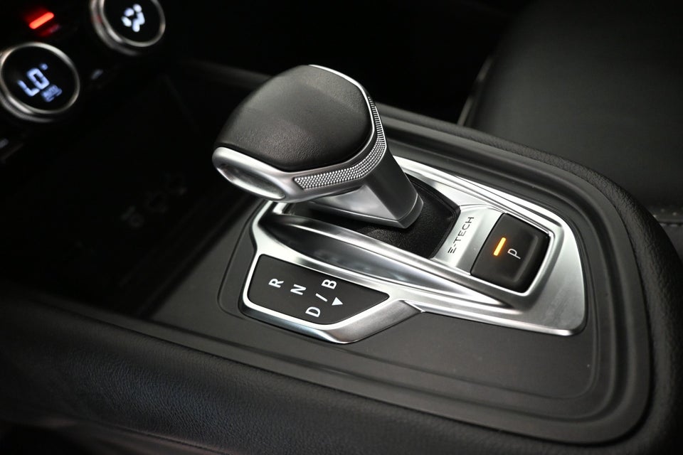 Renault Captur 1,6 E-Tech Intens 5d