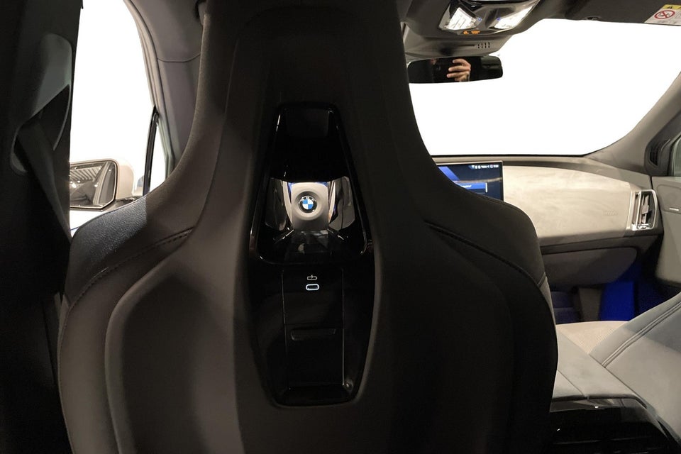 BMW iX xDrive45 Fully Charged 5d