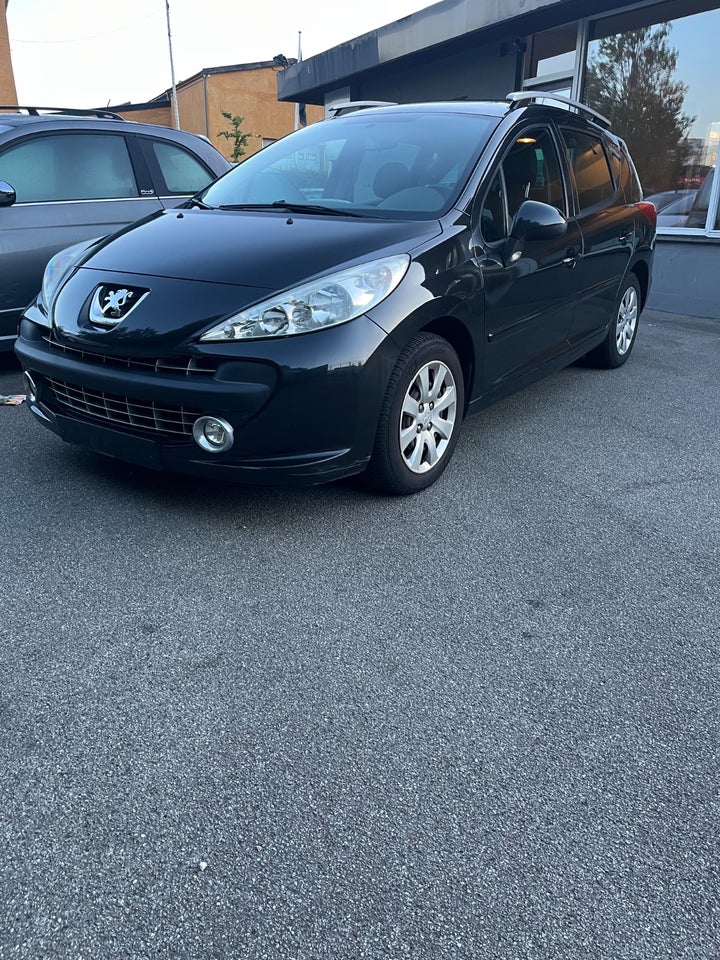 Peugeot 207 1,6 VTi Premium SW 5d