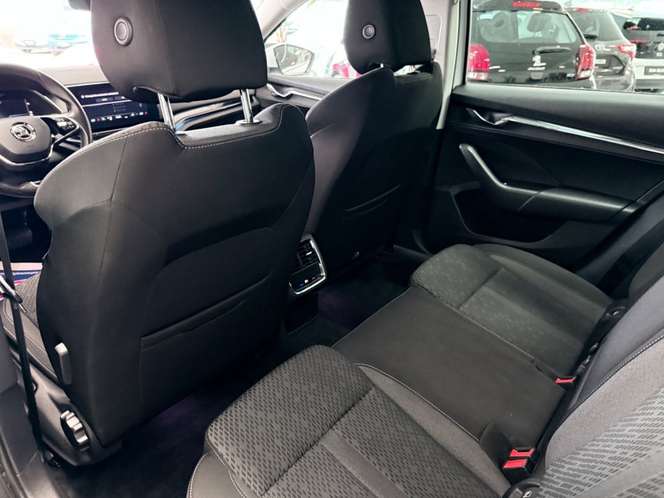 Skoda Octavia 1,4 TSi iV Plus Combi DSG 5d