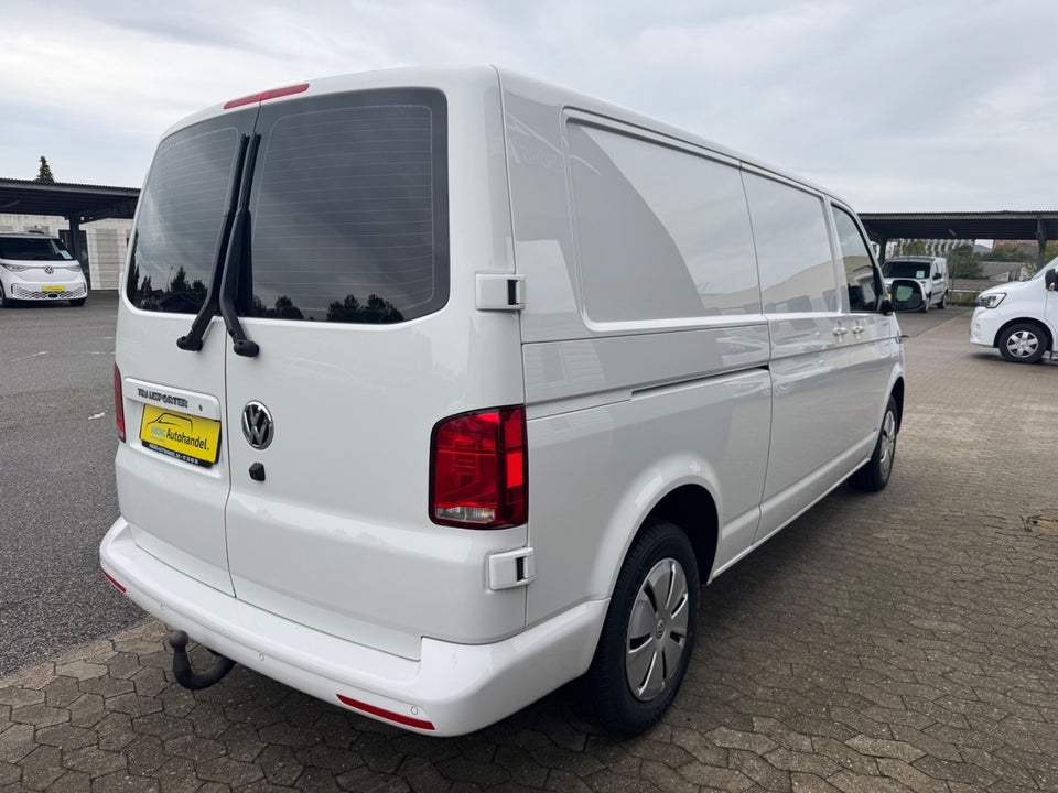VW Transporter 2,0 TDi 150 Kassevogn DSG lang