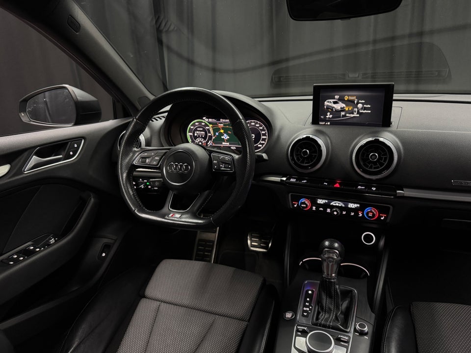 Audi A3 1,4 e-tron S-line Sportback S-tr. 5d