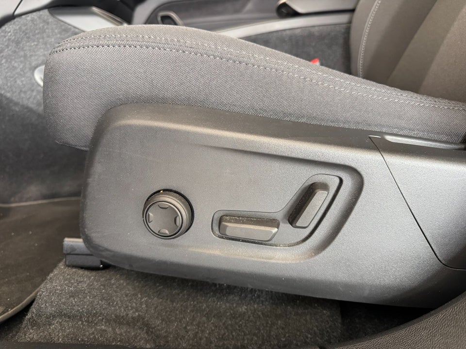 Volvo XC40 P6 ReCharge Plus 5d