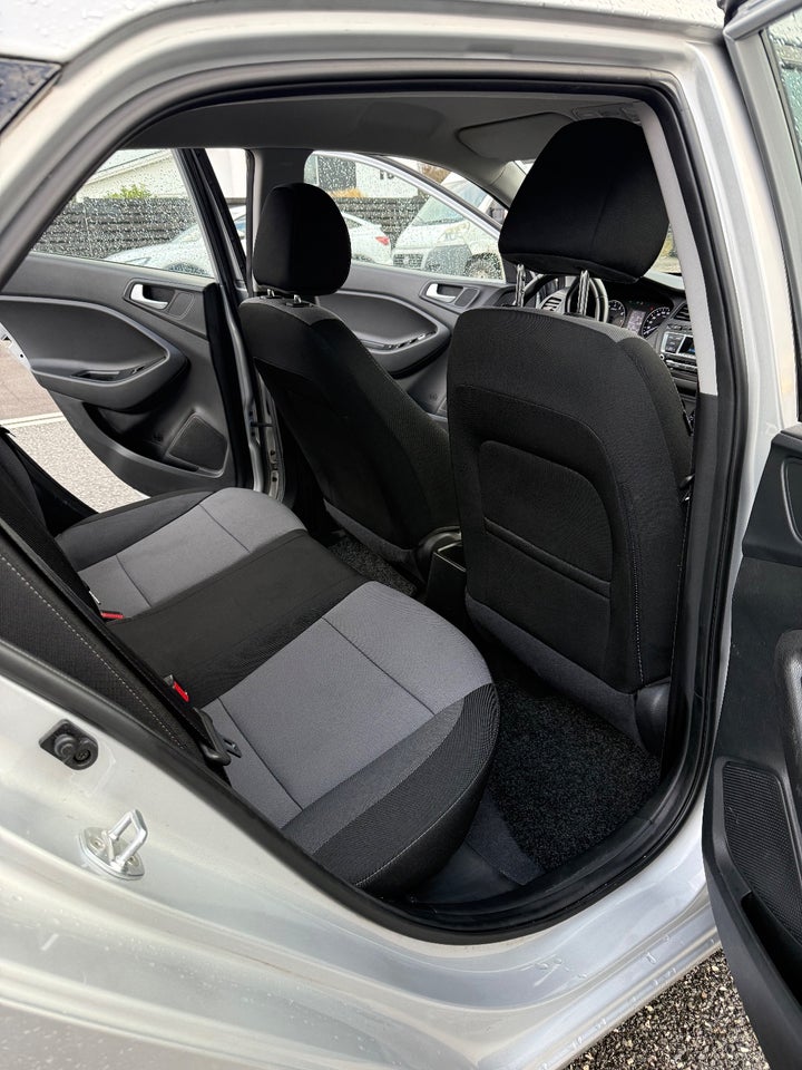 Hyundai i20 1,0 T-GDi Life 5d