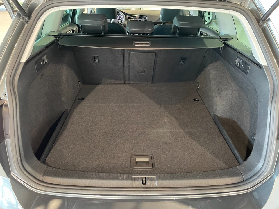 VW Golf VII 1,5 TSi 150 Highline Variant DSG 5d