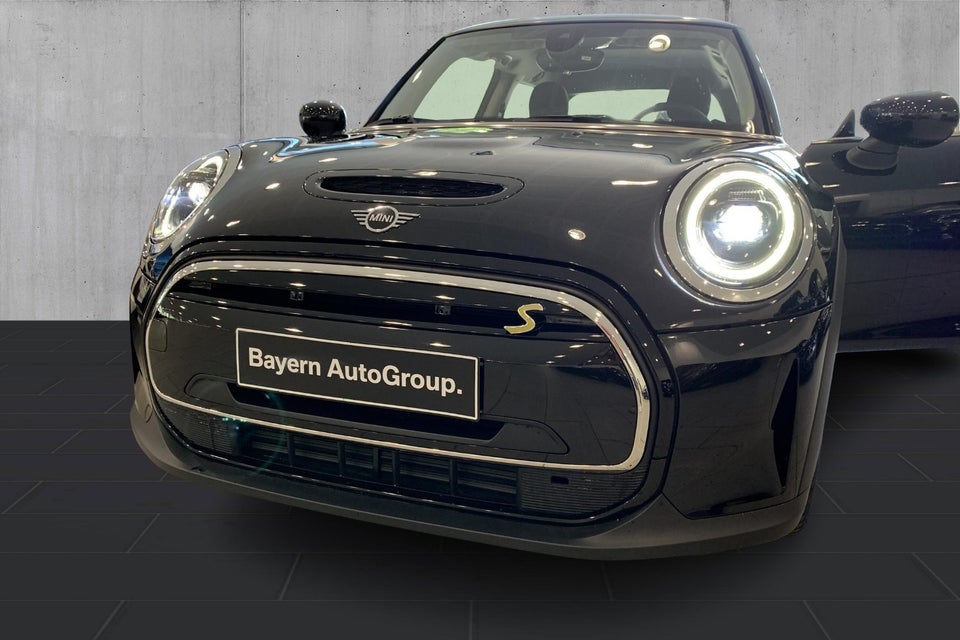 MINI Cooper SE Classic Trim 3d