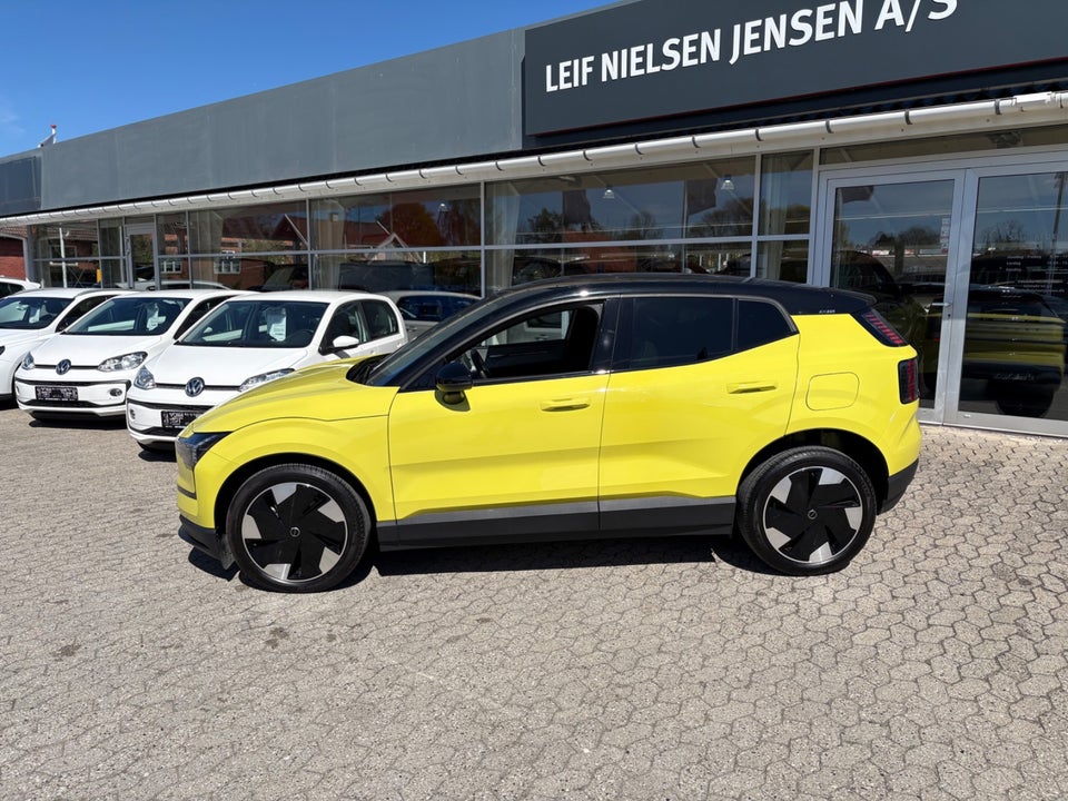 Volvo EX30 Extended Range Plus 5d