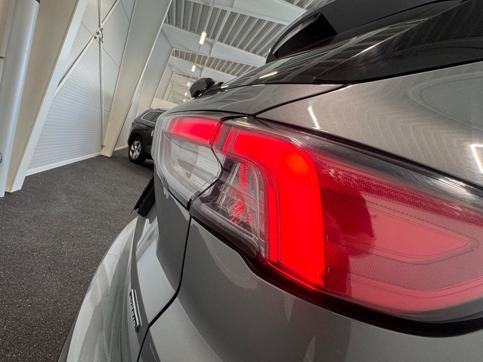 Ford Kuga 2,5 HEV ST-Line X CVT 5d