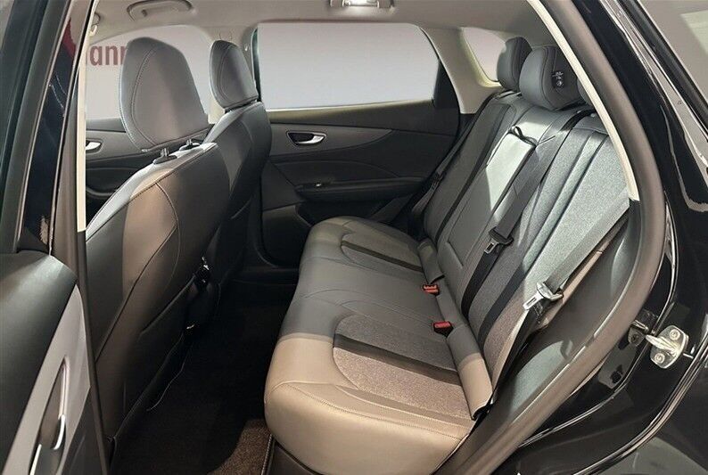 MG MGS5 64 Luxury 5d