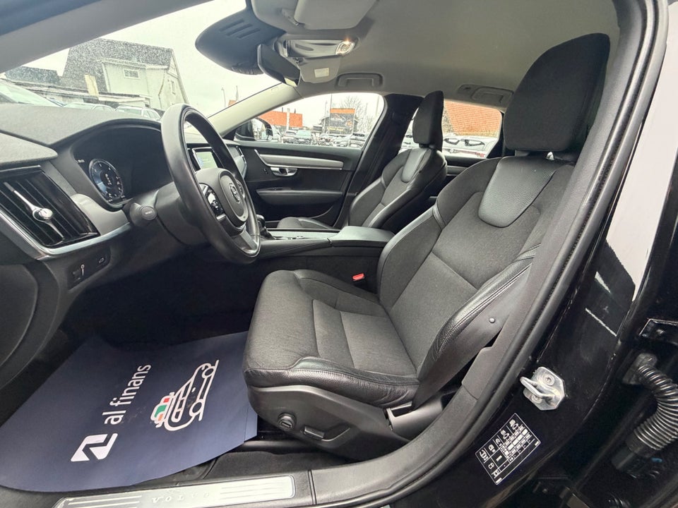 Volvo V90 2,0 D4 190 Momentum aut. 5d