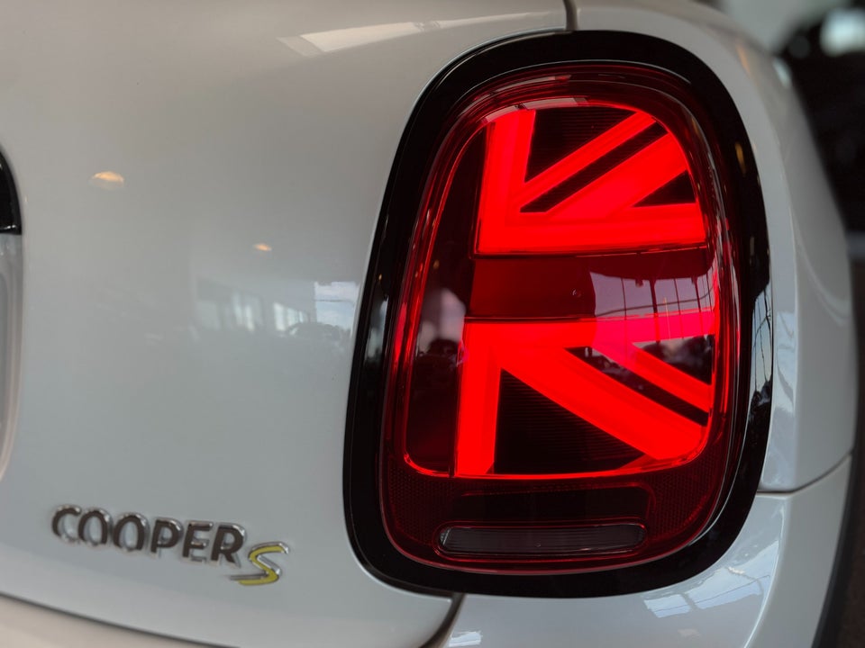 MINI Cooper SE Maximise 3d