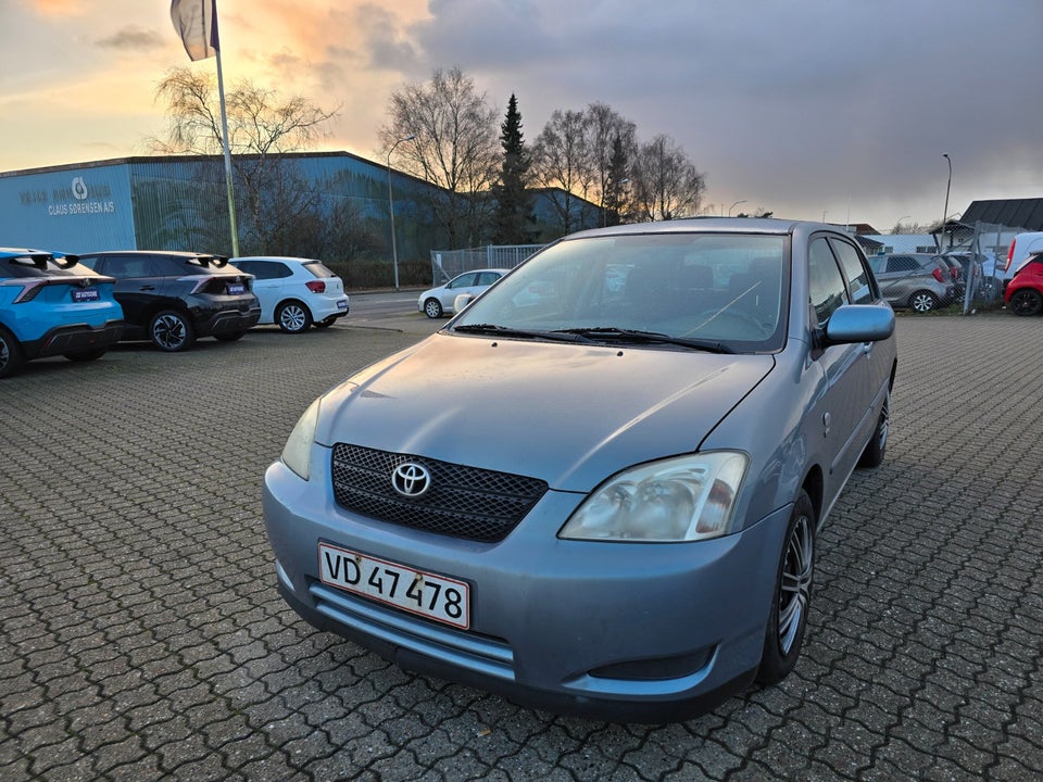 Toyota Corolla 1,6 Terra 5d