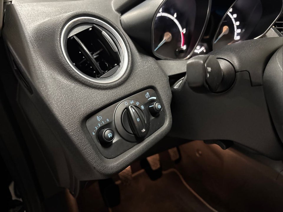 Ford Fiesta 1,5 TDCi 95 Titanium Van 5d