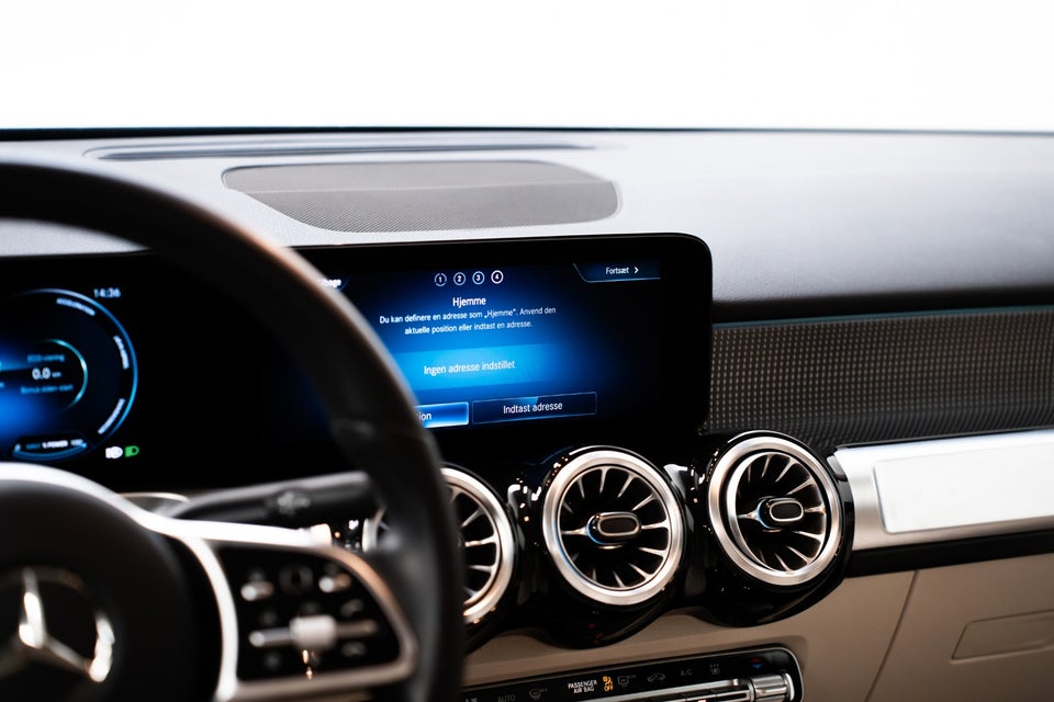 Mercedes EQB300 4Matic 7prs 5d
