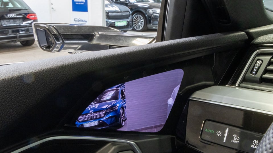 Audi e-tron 55 S-line quattro 5d