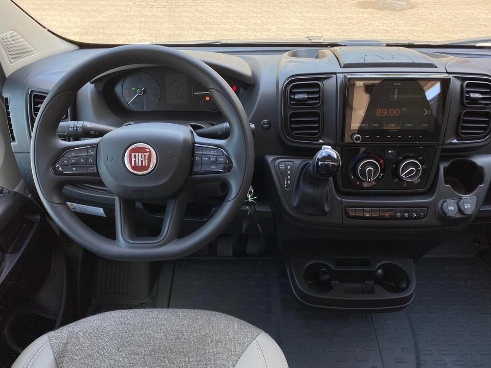 Etrusco T7400QB 2,3 MJT aut. 5d