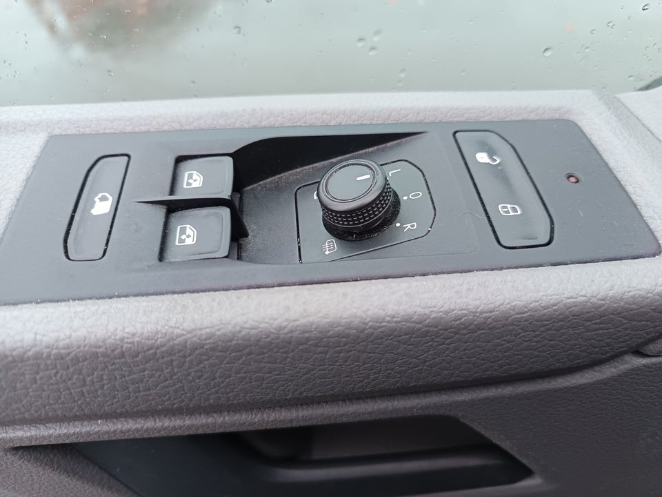 VW Transporter 2,0 TDi 150 Kassevogn DSG lang