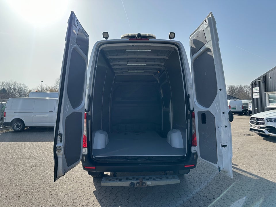 Mercedes Sprinter 317 2,0 CDi A2 Kassevogn aut. RWD