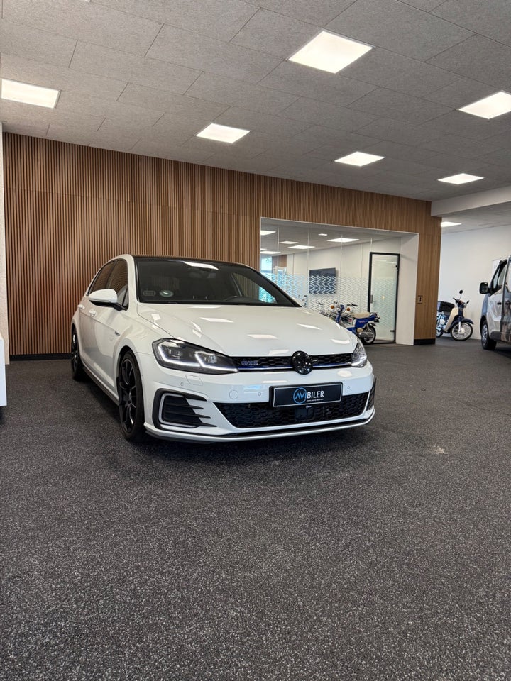 VW Golf VII 1,4 GTE DSG 5d