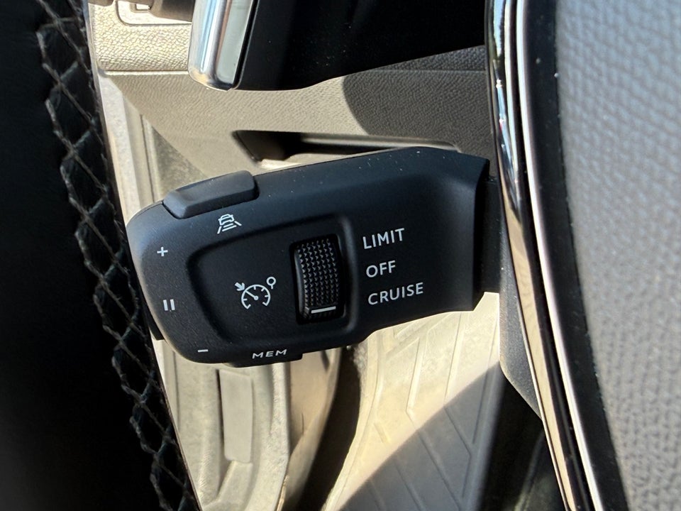 Peugeot 3008 1,6 Hybrid Allure Pack EAT8 5d