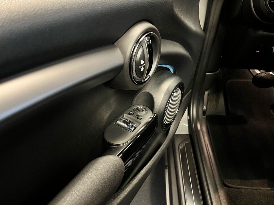 MINI Cooper SE Camden Edition 3d