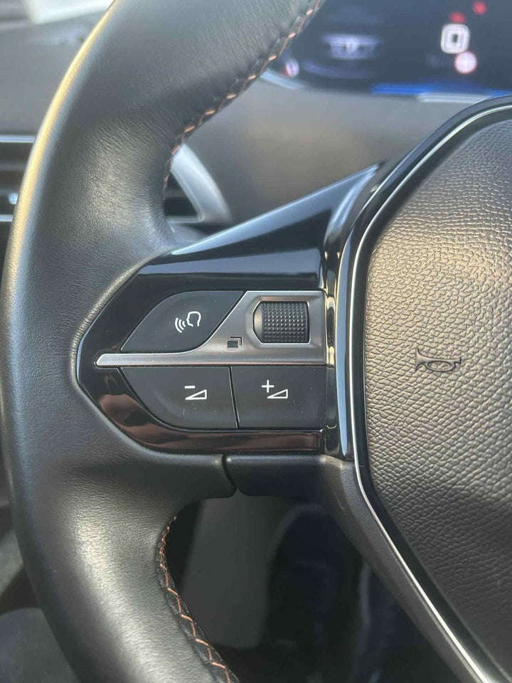 Peugeot 3008 1,2 e-THP 130 Active 5d