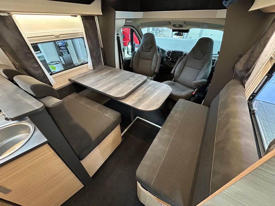 Hobby Optima De Luxe T75 HGE 2,2 aut. 2d