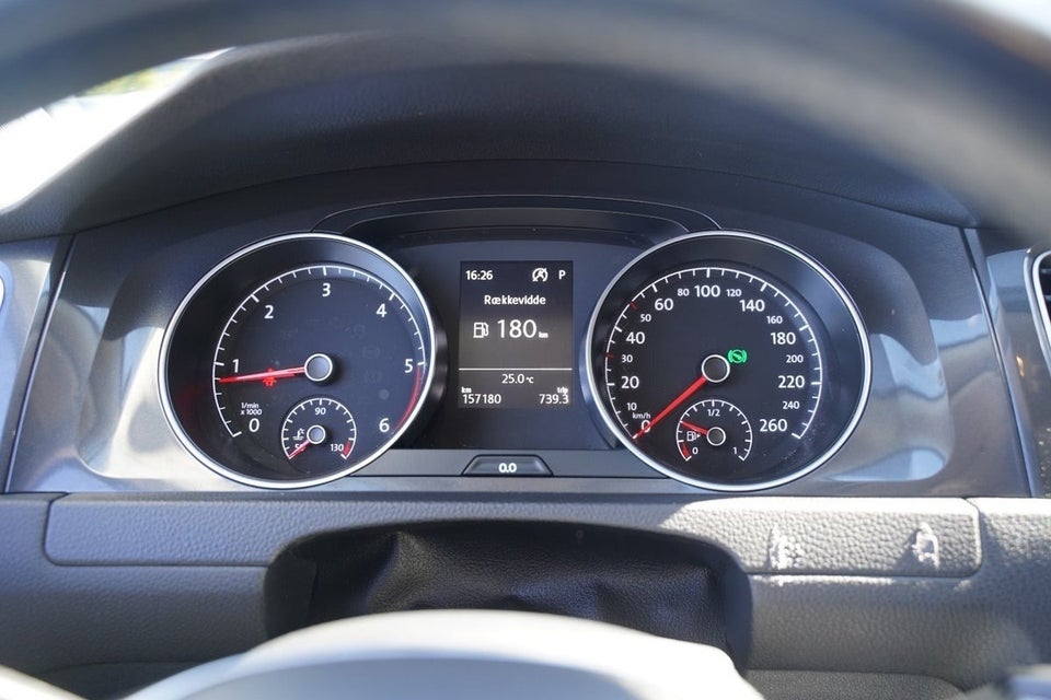 VW Golf VII 2,0 TDi 150 Comfortline Connect Variant DSG Van 5d